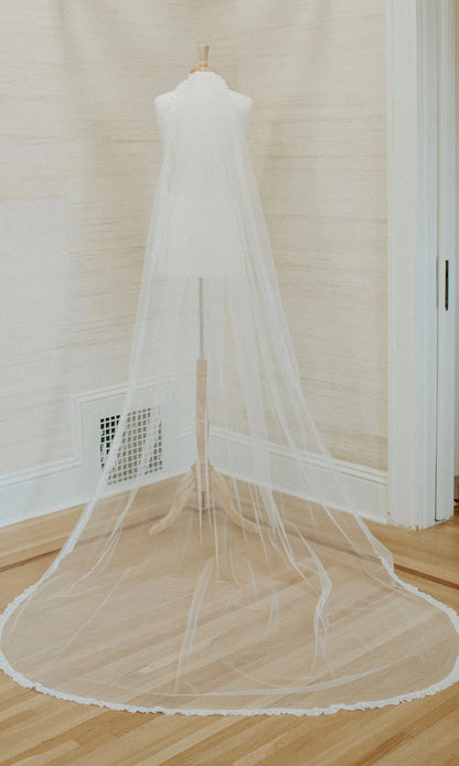 Ava Veil