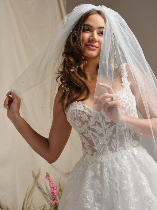 Scattered Pearl Veil