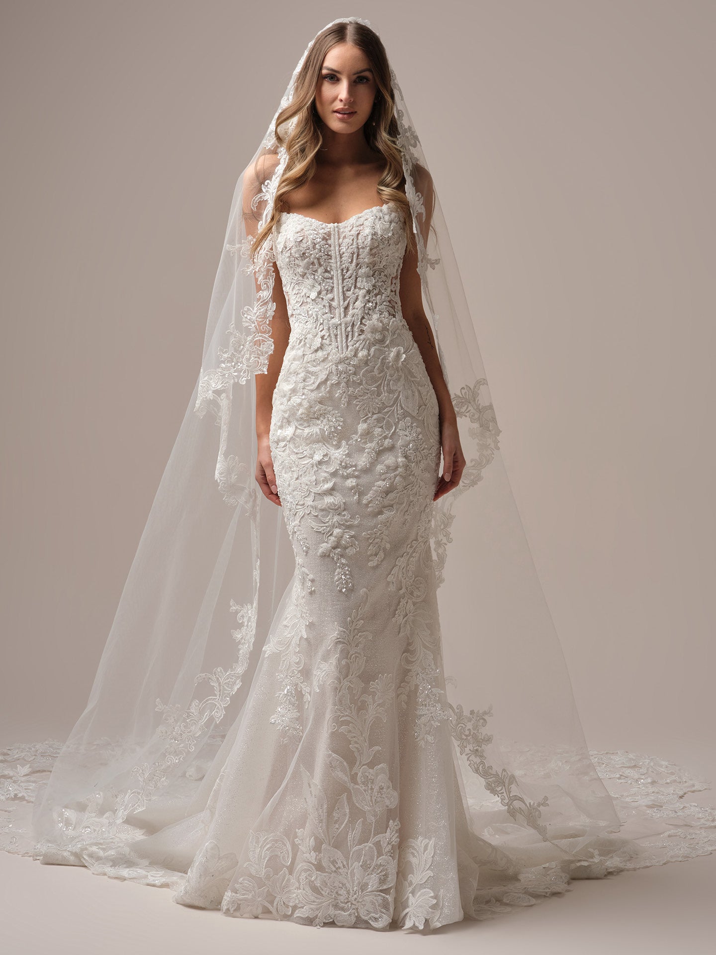 Halle Veil
